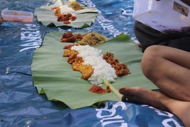 Keralan Cuisine Basics: Coconut Curry Leaves and Seafood